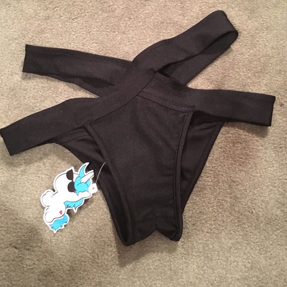 Iheartraves Other - Iheartraves aires goddess bottoms!