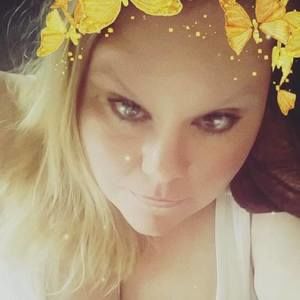 Meet your Posher, Elaine