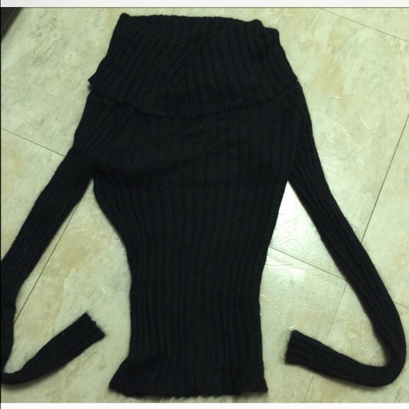 Black turtleneck sweater