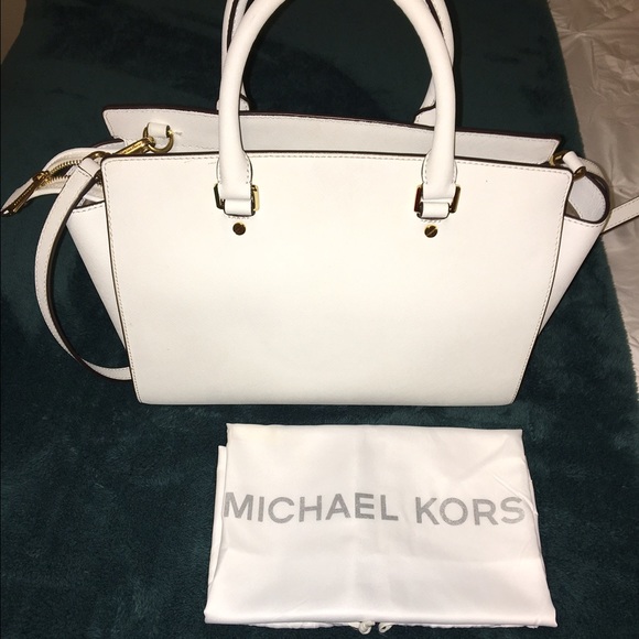 SOLD!! Michael Kors LARGE Selma handbag - Picture 2 of 4