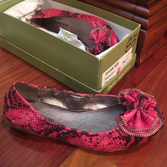 Gianni Bini Pink Ballet Flats - Picture 2 of 4
