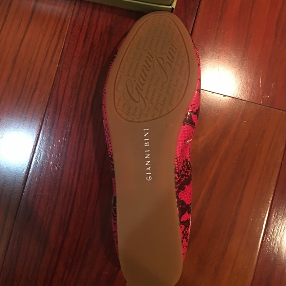 Gianni Bini Pink Ballet Flats - Picture 3 of 4