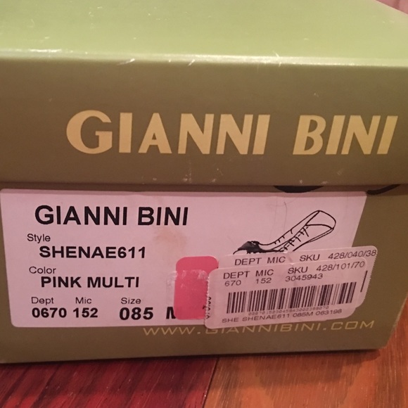 Gianni Bini Pink Ballet Flats - Picture 4 of 4