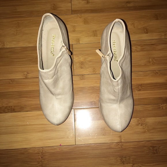 Shoedazzel booties❤️ - Picture 1 of 4