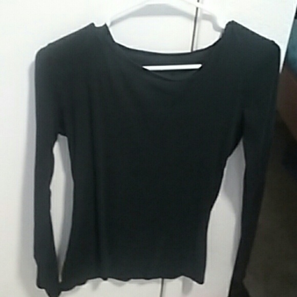 Plain long sleeve shirt