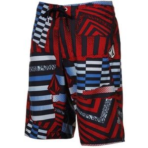 Boys VOLCOM board shorts size 8 (24)