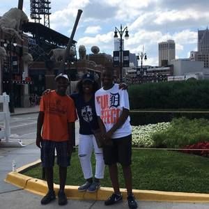 Meet your Posher, Lori