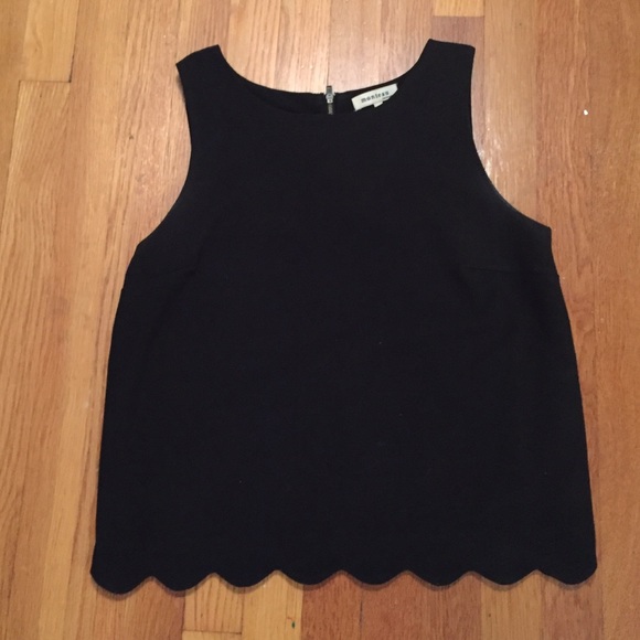 Black scalloped tank