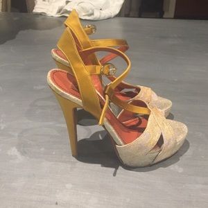 Barely worn sparkly Missoni high heels