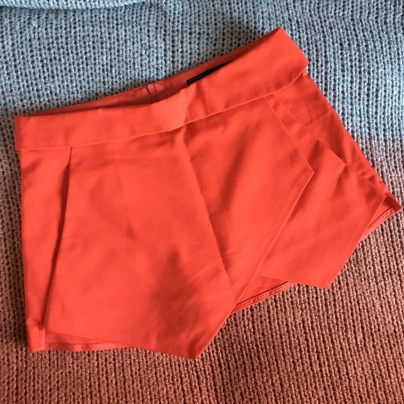 Skirt short