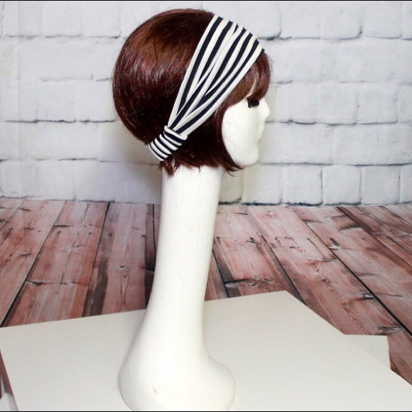 Striped black & white headband