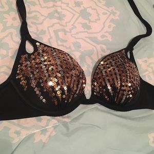 32B push-up VS bikini top