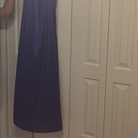 Blue evening gown - Picture 3 of 4