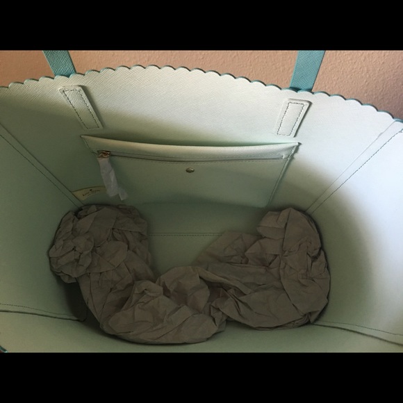 Beautiful Teal Cape Drive Kate Spade Tote!!! - Picture 2 of 4