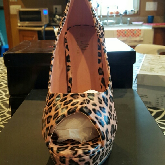 Pink and grey leopard platform heels - Picture 2 of 3