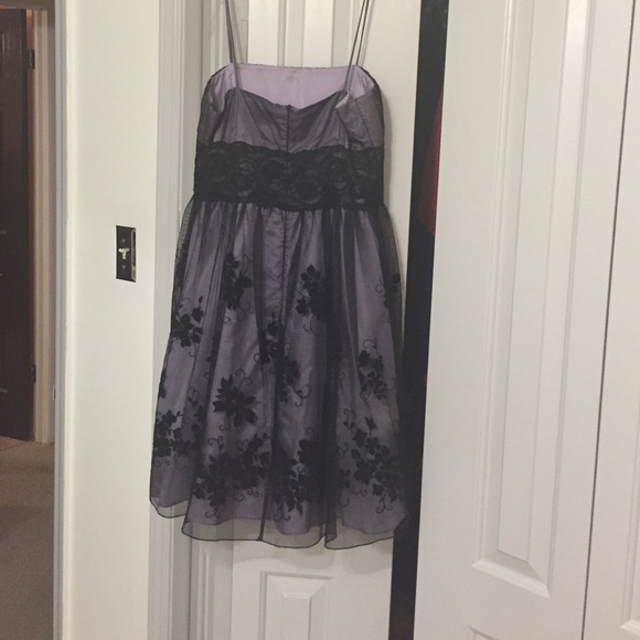 Beautiful lavender dress with black floral  print - Picture 2 of 2