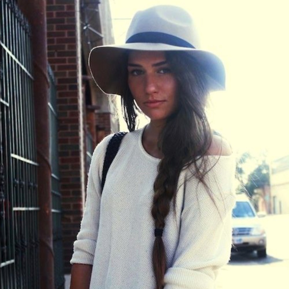 Angelina Black and White Fedora - Picture 2 of 4
