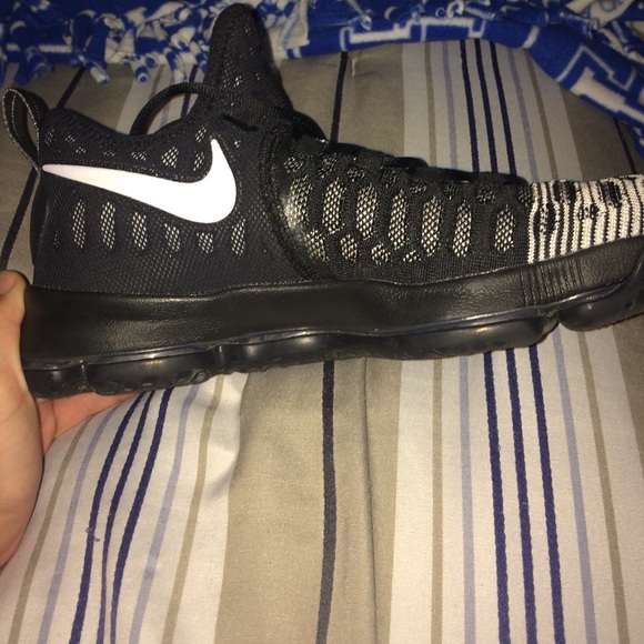 Kd 9 size(9 us) (8uk) - Picture 1 of 4