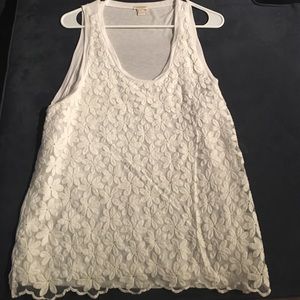 White flower tank