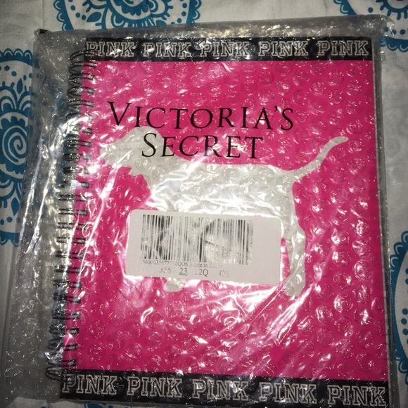 NIP VS PINK Hot Pink Planner 2016-2017