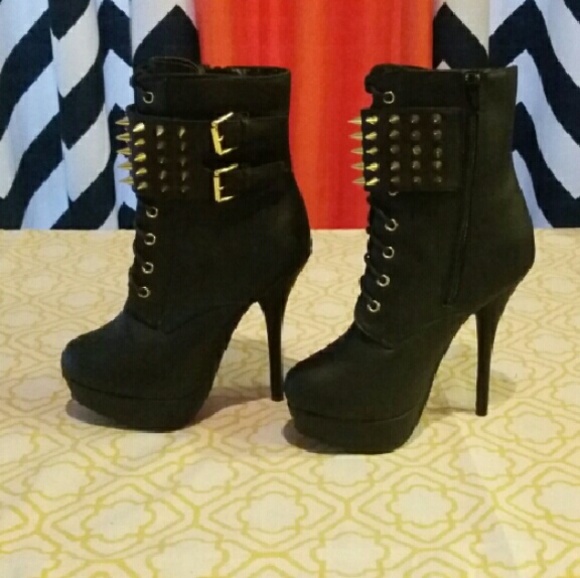 Charlotte Russe Shoes - Stunning 5 inch spike platforms