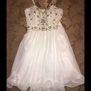 Bee Darlin Homecoming Dress