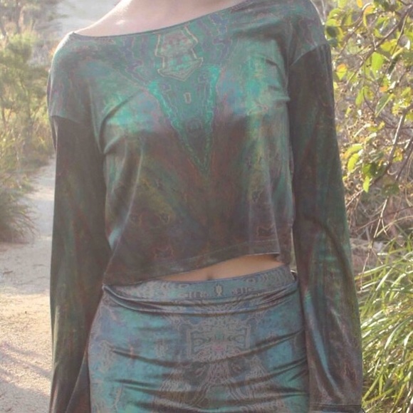 Liberated heart top
