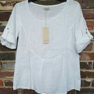 RESERVE---Lina Tomei Linen Top plus Arrow necklace