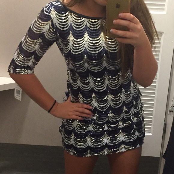 Dress - Picture 2 of 2