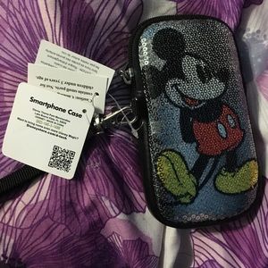 Mickey Mouse smartphone case