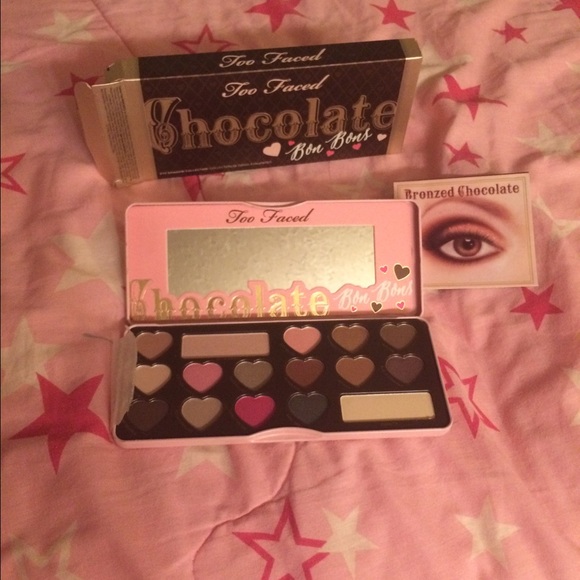 Too faced bon bon chocolate bar