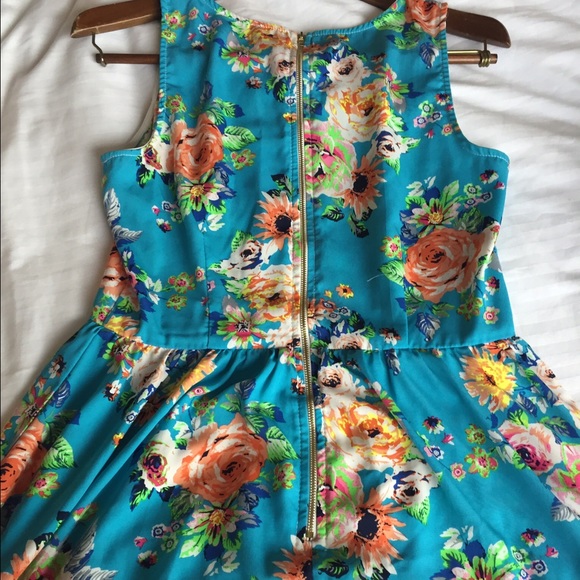 Summer/Spring Dress - Picture 3 of 3