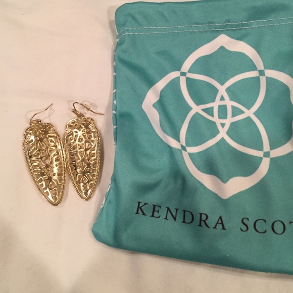 Sadie spear earrings