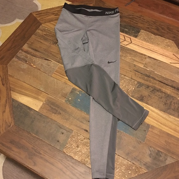 Nike Pro workout leggings