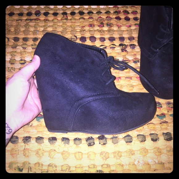 Rue 21 wedge heels. Size 7/8