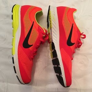 NWOT NIKE AIR ZOOMFLY 2