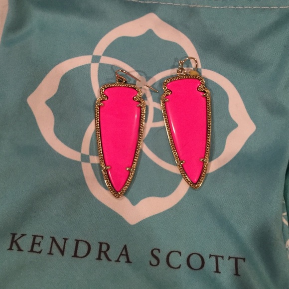 Kendra Scott skylar earrings in neon pink