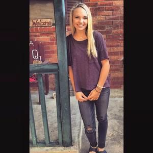 Meet your Posher, Carlee