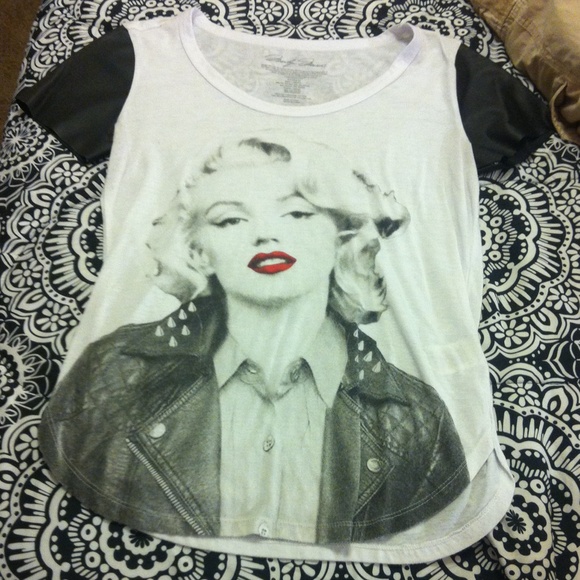 Marylin Monroe top