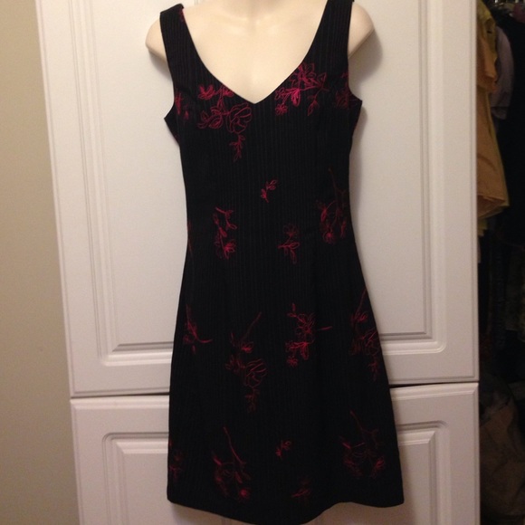 B. Darlin black & pink embroidered dress. Sz 7/8.