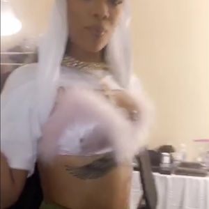 Meet your Posher, Victoria