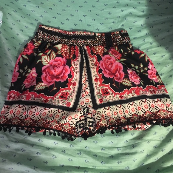 Floral high waisted shorts never worn!