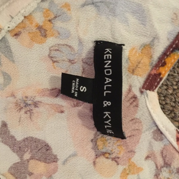 Kendall and Kylie romper - Picture 2 of 2