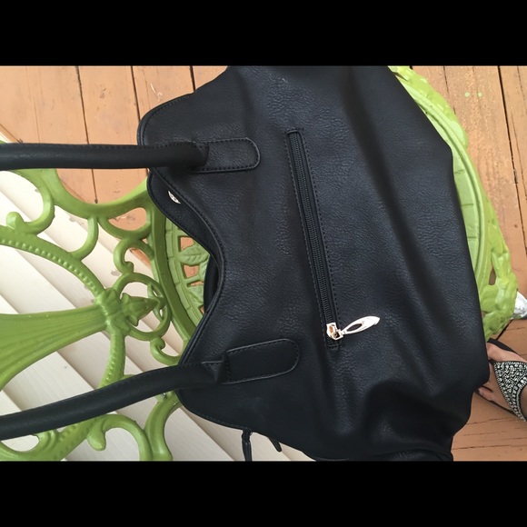 The Heart n Soul Rhinestone Satchel!❤ new. - Picture 4 of 4