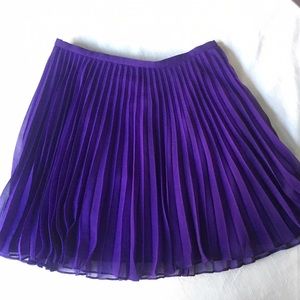 EUC Halston Purple Pleated Skirt. Size 2 or 4.