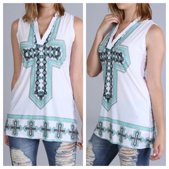 ❌ SOLD BUNDLED❌❗️ Cross Print Top - Picture 2 of 3