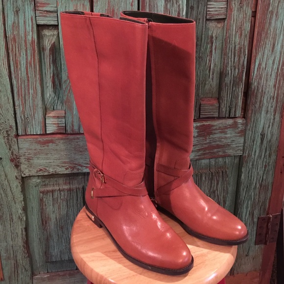 Cognac riding boots