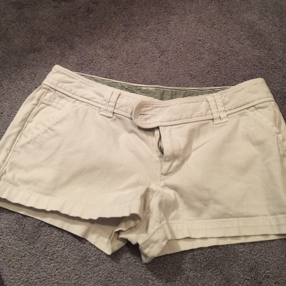 Size 11 White - Red Camel shorts