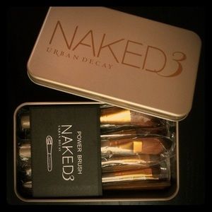 Naked 3 set of brushes