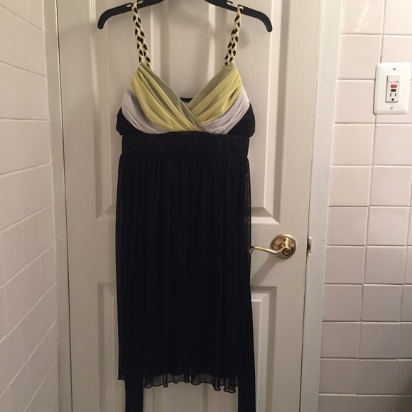 [SOLD] Black, lime green, and white strap dress - Picture 2 of 3